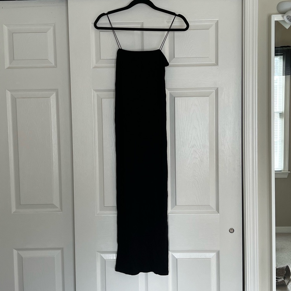 Forever 21 Black Midi Dress Size Medium